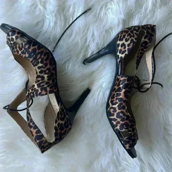 Gorgeous Leo Print Heels / Brand New - Size 8.5 - Picture 3 of 4